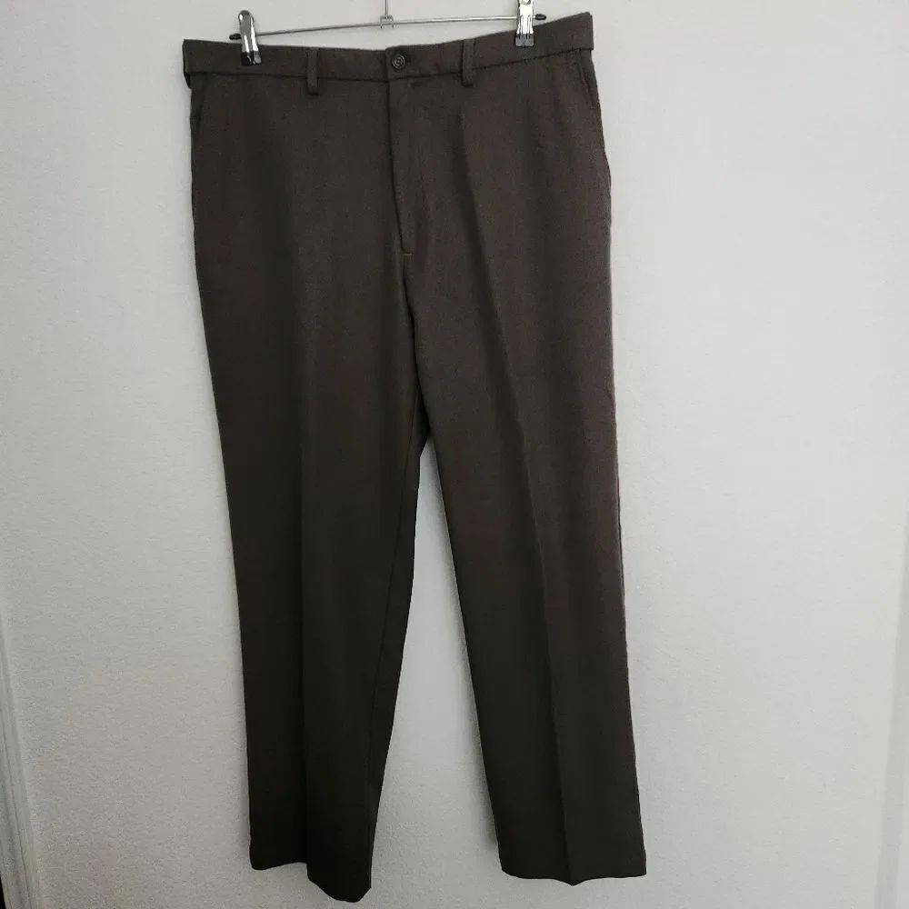 Haggar Men's Classic Flat Front Brown Casual Dress Pants Hidden Expandable Waist